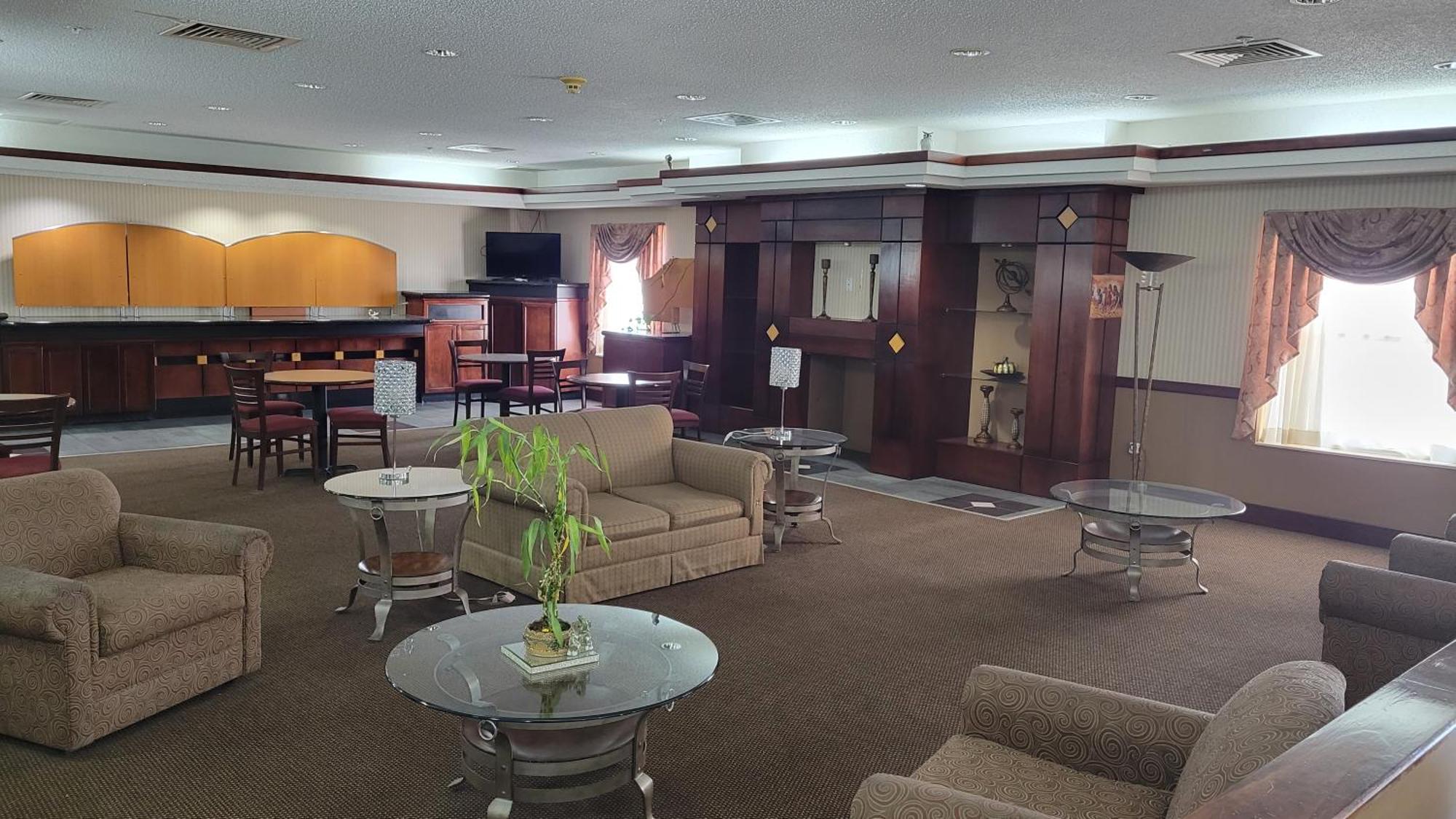 Windsor Inn & Suites Dodge City Eksteriør bilde
