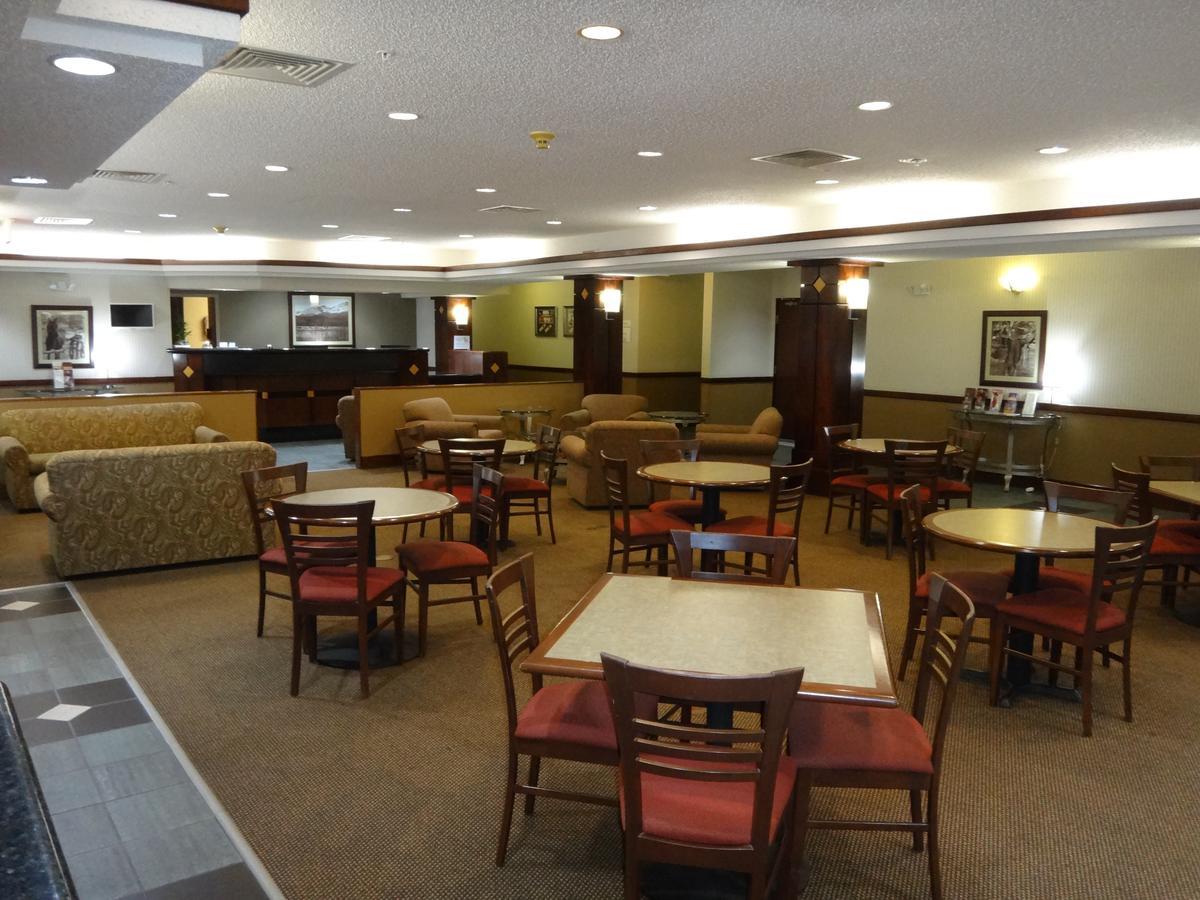 Windsor Inn & Suites Dodge City Eksteriør bilde