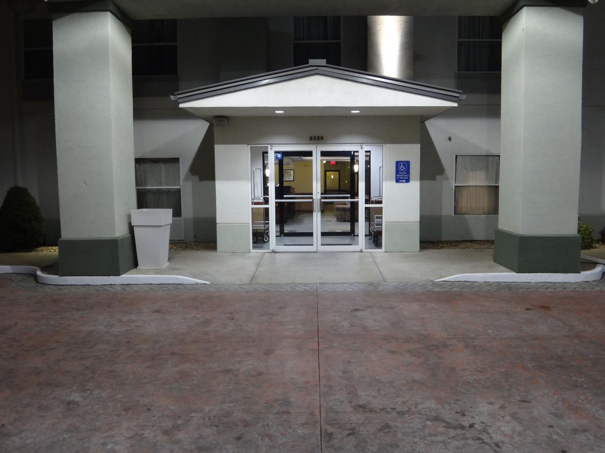 Windsor Inn & Suites Dodge City Eksteriør bilde