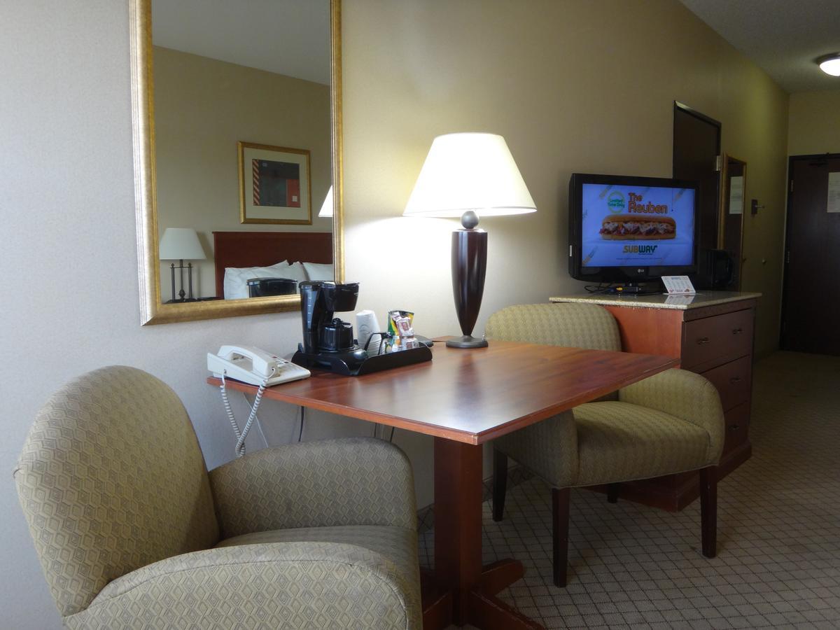 Windsor Inn & Suites Dodge City Eksteriør bilde