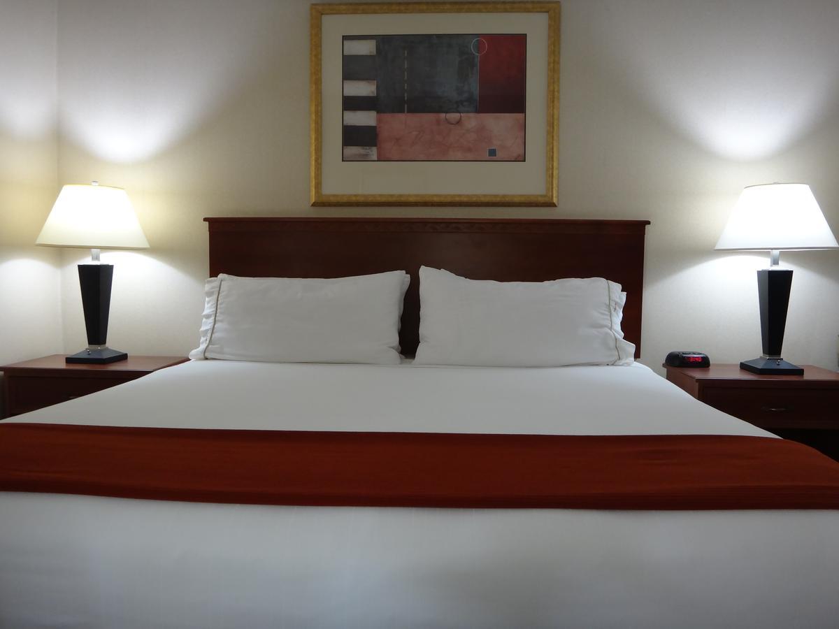 Windsor Inn & Suites Dodge City Eksteriør bilde