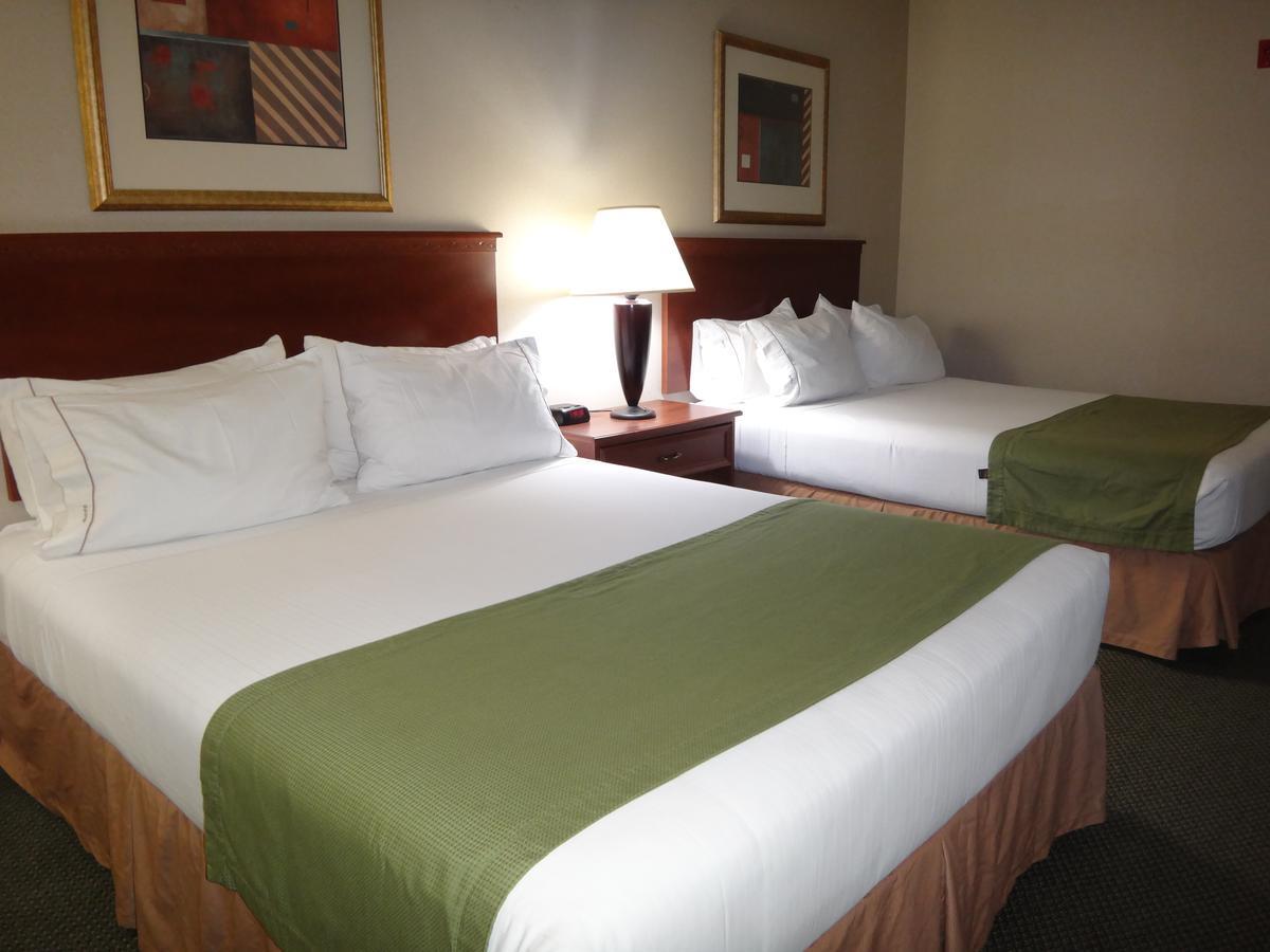 Windsor Inn & Suites Dodge City Eksteriør bilde