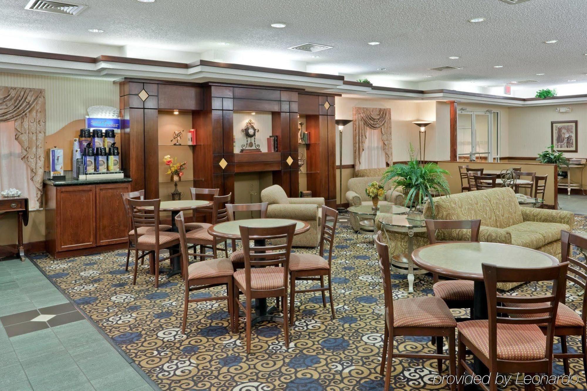 Windsor Inn & Suites Dodge City Eksteriør bilde
